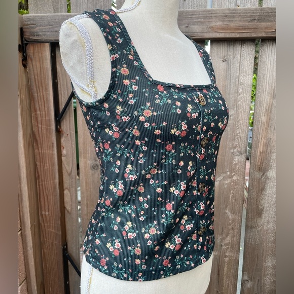 3 Pieces Size Medium Summer Tops Floral Print - Picture 3 of 16
